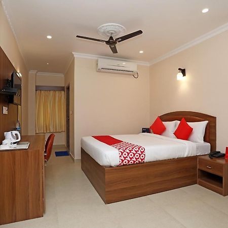 Hotel Oyo 13528 Kumud Plaza Bhubaneswar Zewnętrze zdjęcie