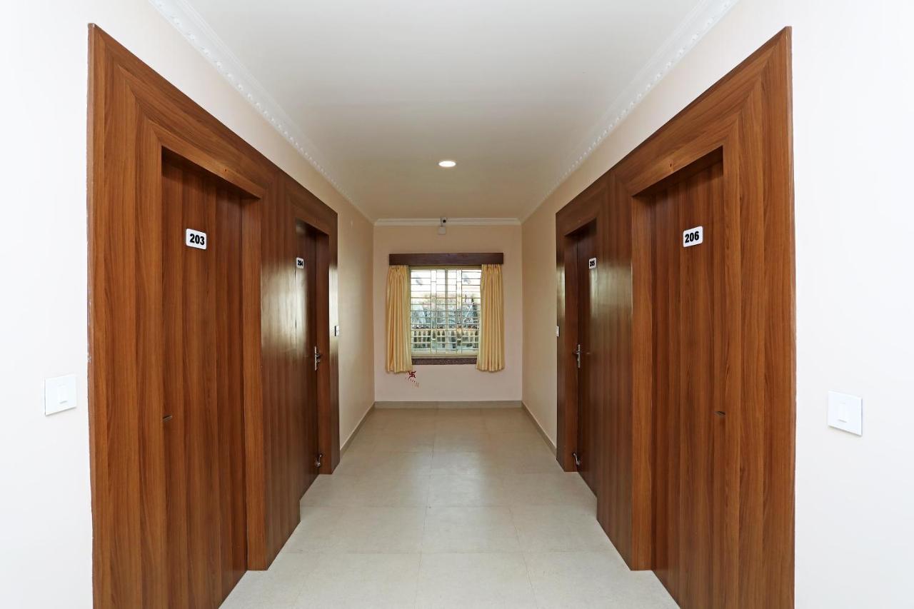 Hotel Oyo 13528 Kumud Plaza Bhubaneswar Zewnętrze zdjęcie