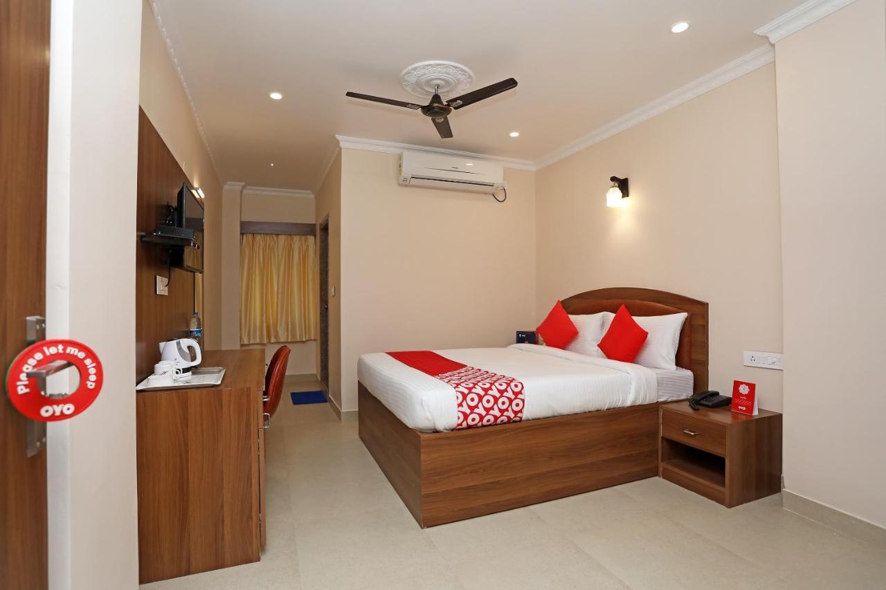 Hotel Oyo 13528 Kumud Plaza Bhubaneswar Zewnętrze zdjęcie